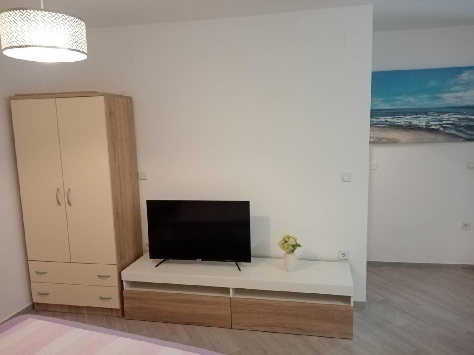 Apartment Elena Бале Стая снимка