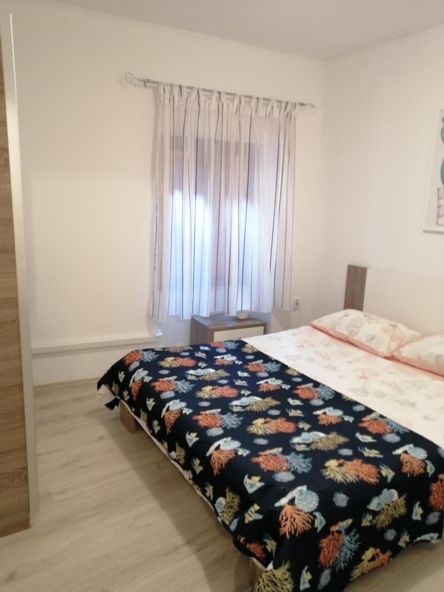 Apartment Elena Бале Стая снимка