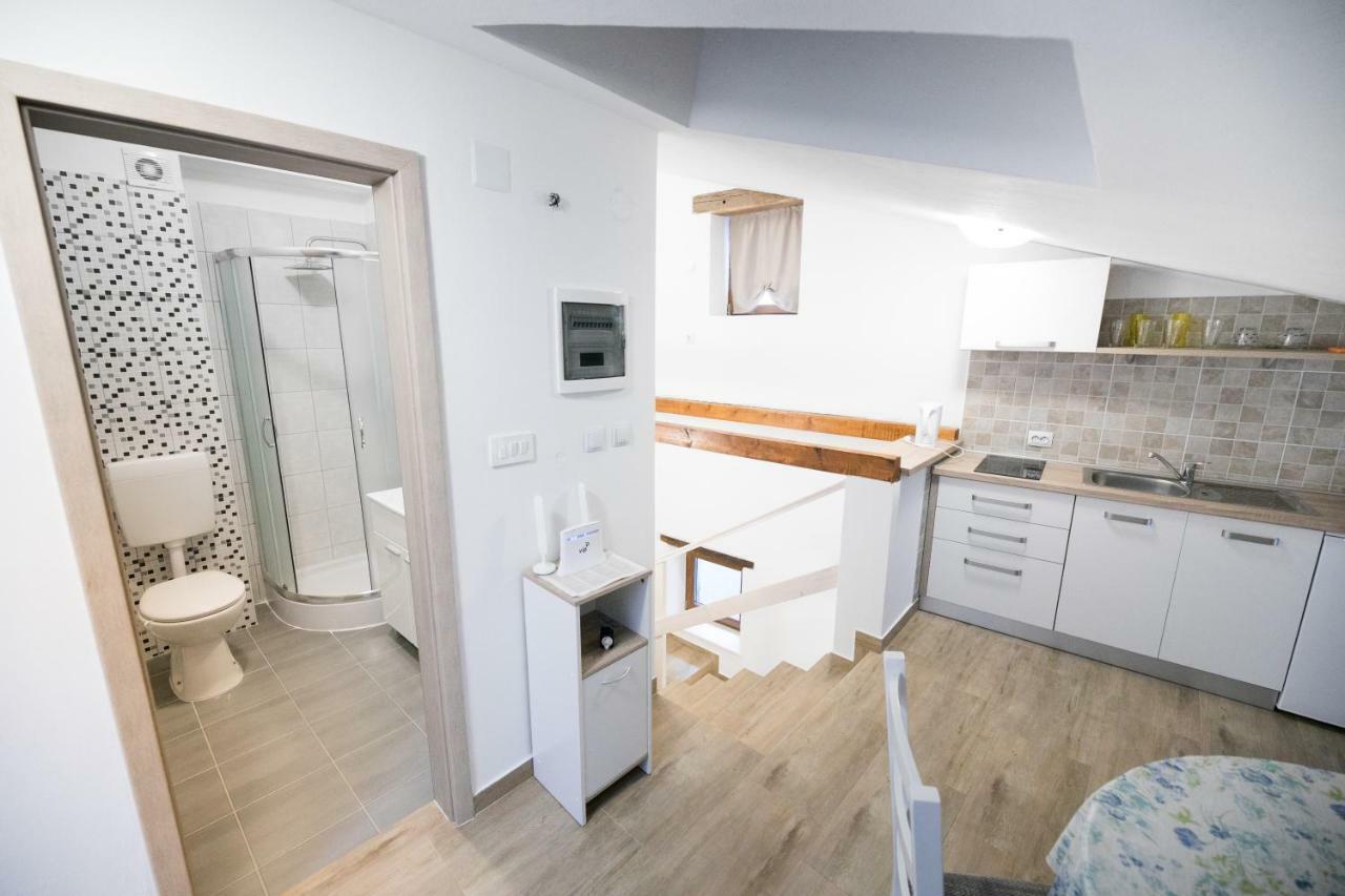 Apartment Elena Бале Екстериор снимка